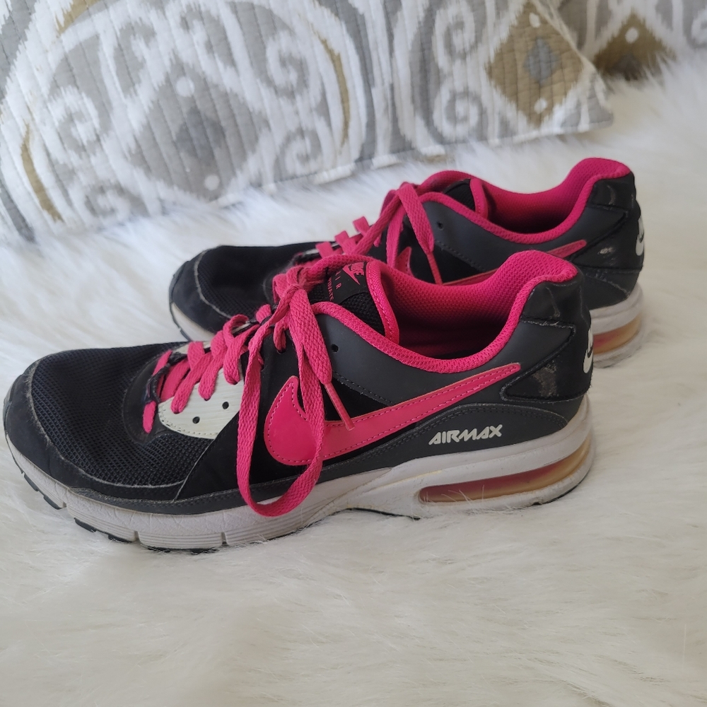 Nike Air Max Captivate 8.5 Black Pink Gray EUC Vintage Nike